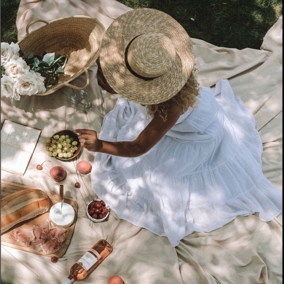 Vintage White Red Teal Embroidered Flower Rectangle Tablecloth Table Linen - Picture 11 of 11